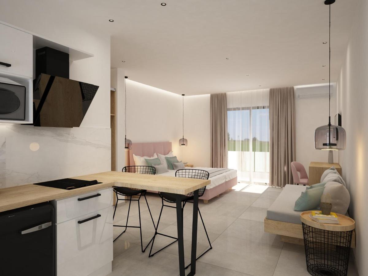 Lord Complex Aparthotel Agios Georgios  Exterior photo