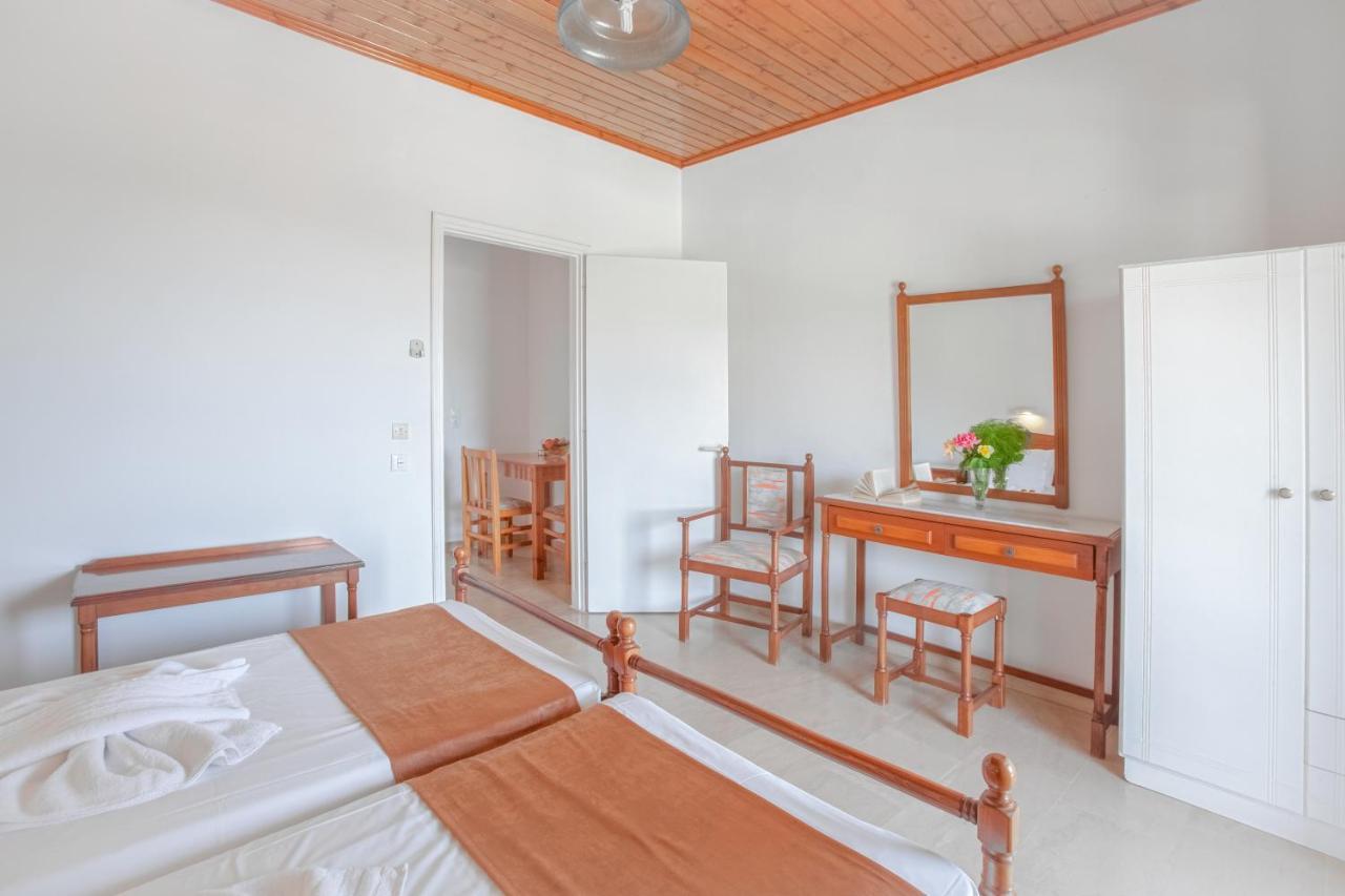 Lord Complex Aparthotel Agios Georgios  Exterior photo