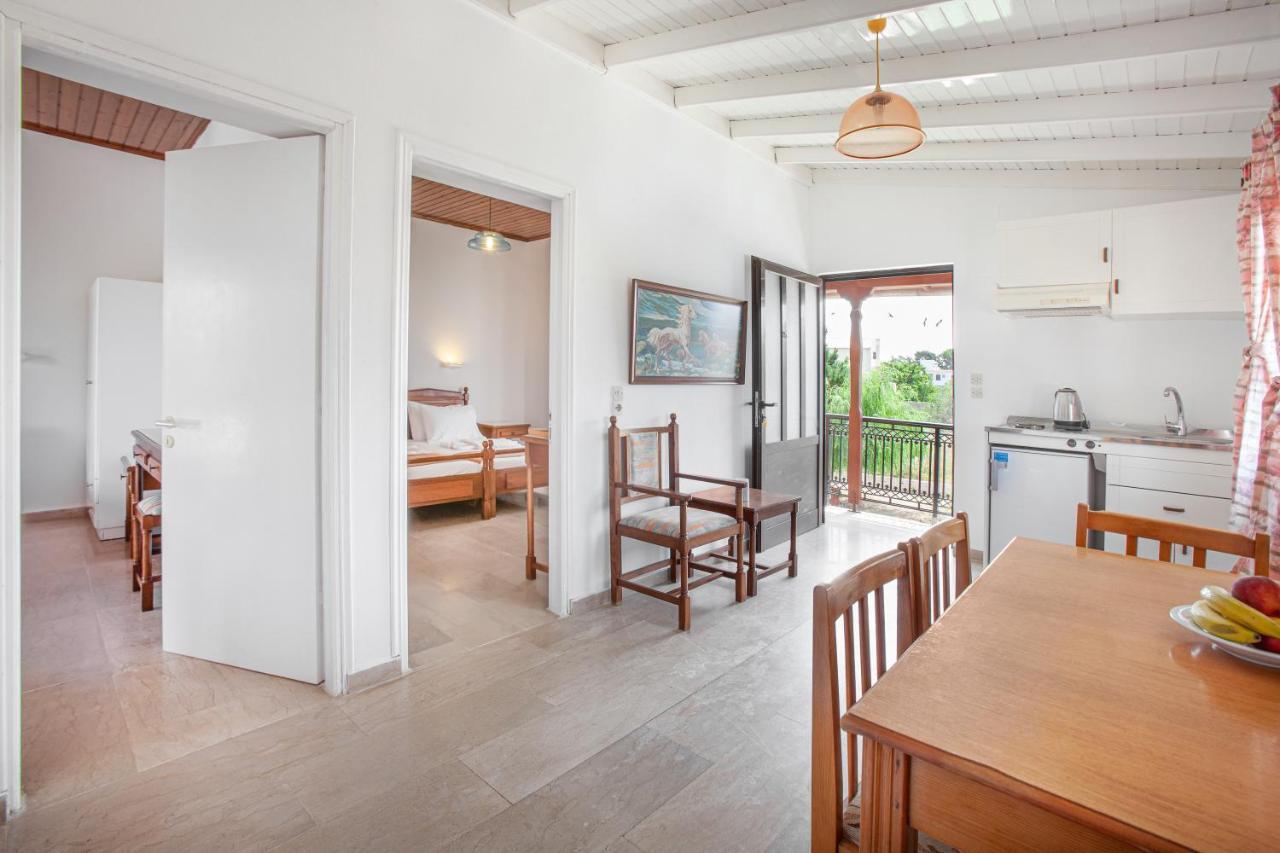 Lord Complex Aparthotel Agios Georgios  Exterior photo
